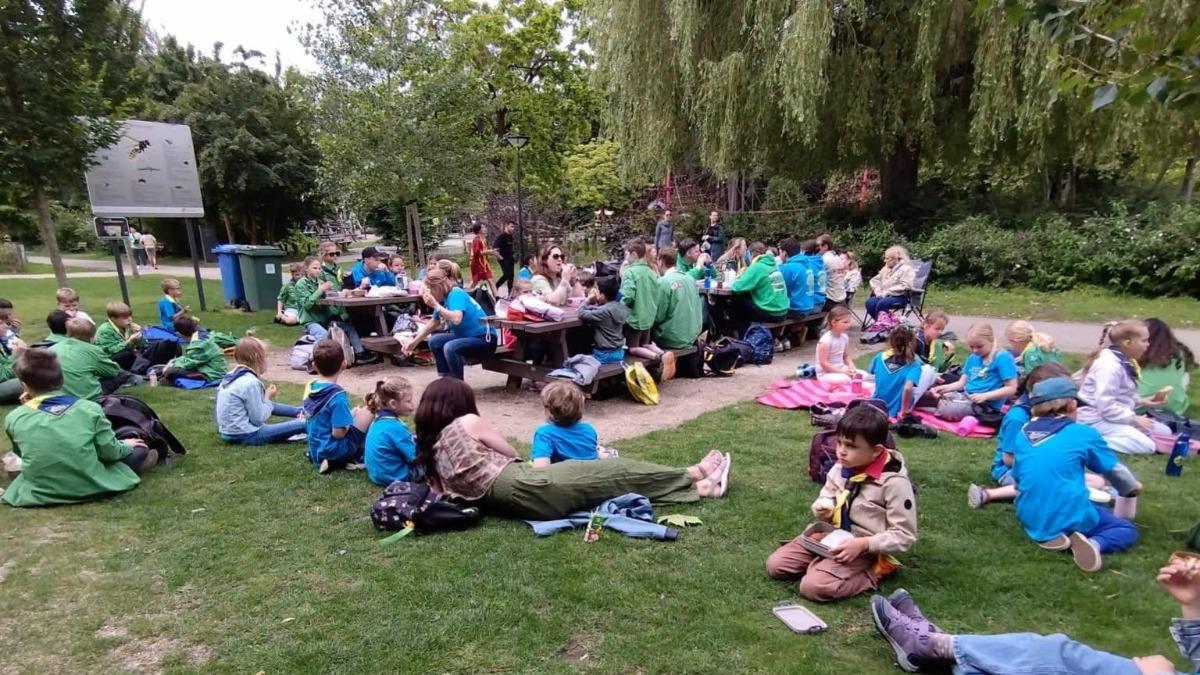 Leden van de scoutinggroep EOS St. Hubertus