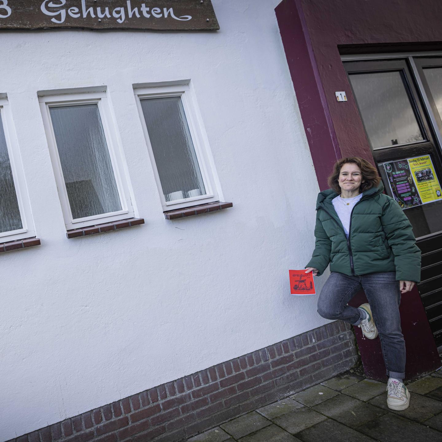 Bianca voor de gevel van De 3 Gehuchten