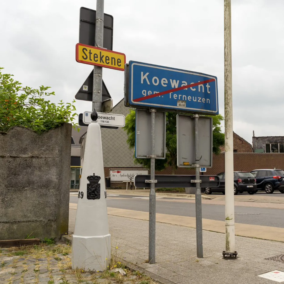 Grenspaal in Koewacht